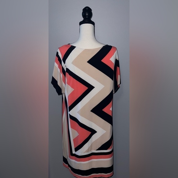 Studio one- Chevron dress - Picture 3 of 5